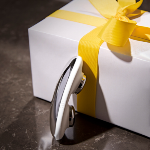 カレントボディ ZIIP HELLO 美顔器 レイリー☆カレントボディ ZIIP