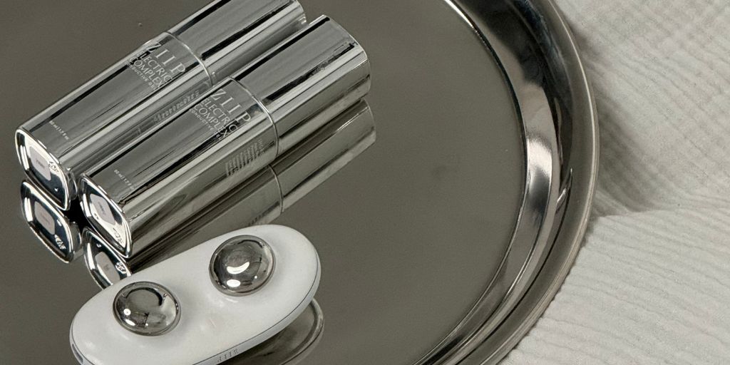 Close-up of ZIIP HALO and Electric Complex Gel reflected on a mirrored tray.